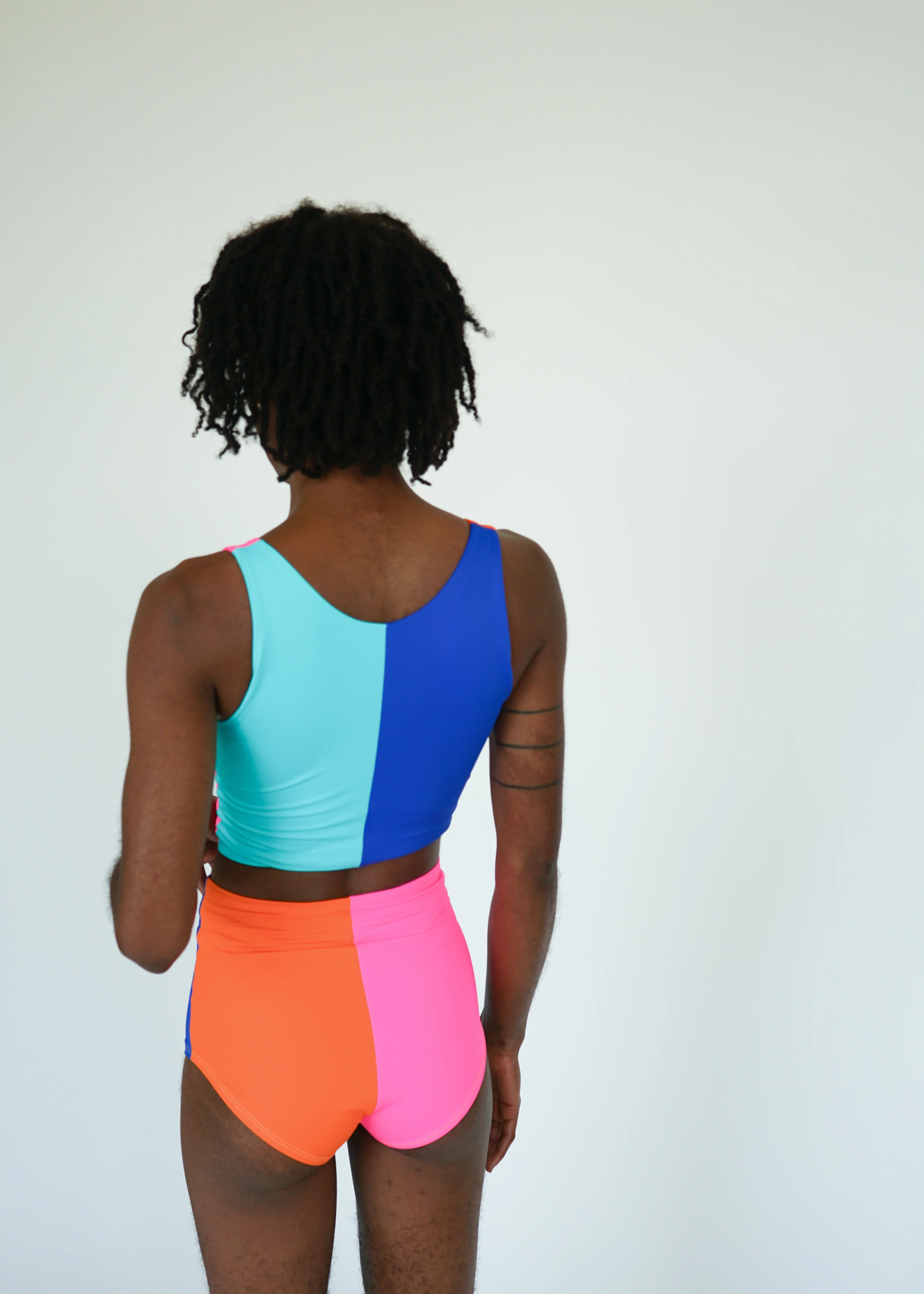 SWIM TANK / BEACH BALL - Image 4