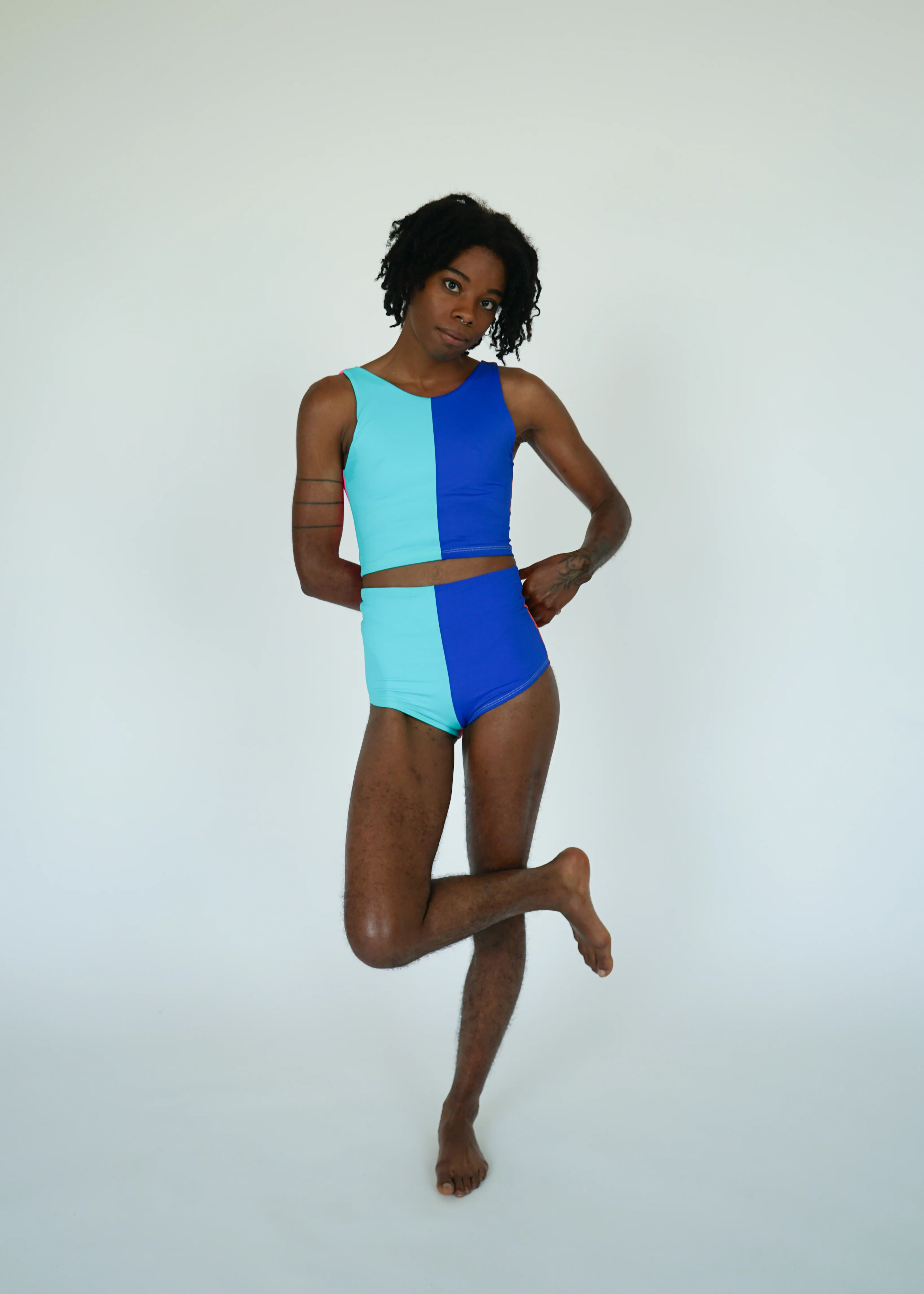 SWIM TANK / BEACH BALL - Image 5